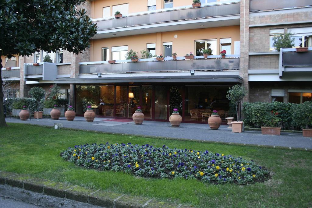 Megi San Peter Apartment Rome Bagian luar foto